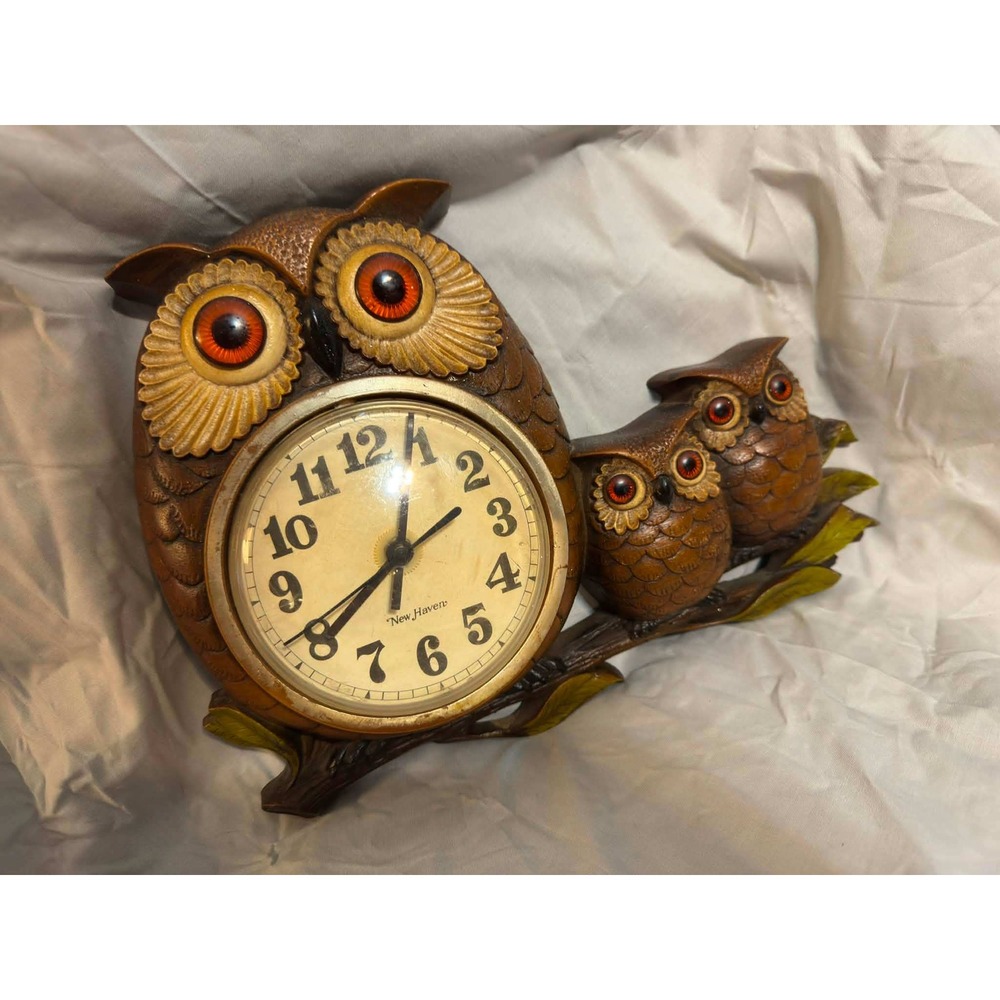 Tested Vintage New Haven Owl Family Wall Clock 1970s